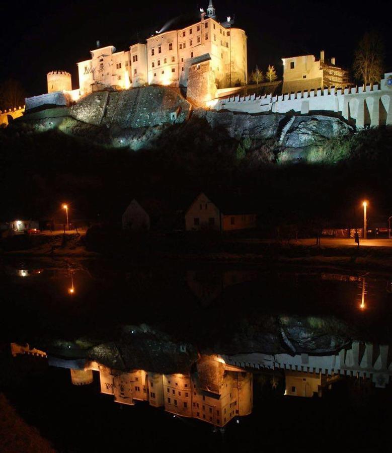 Penzion Na Zastávce Cesky Sternberk Exteriér fotografie