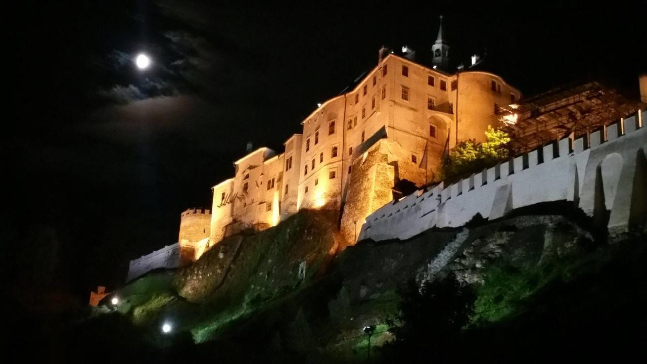 Penzion Na Zastávce Cesky Sternberk Exteriér fotografie